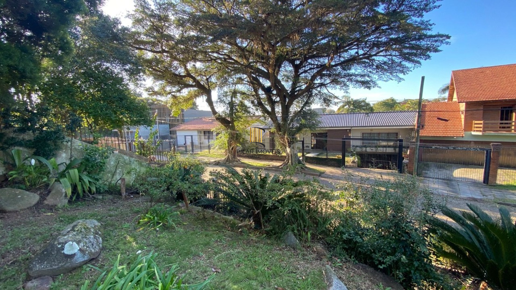 Casa 4 dormitórios no bairro Vila Assunção