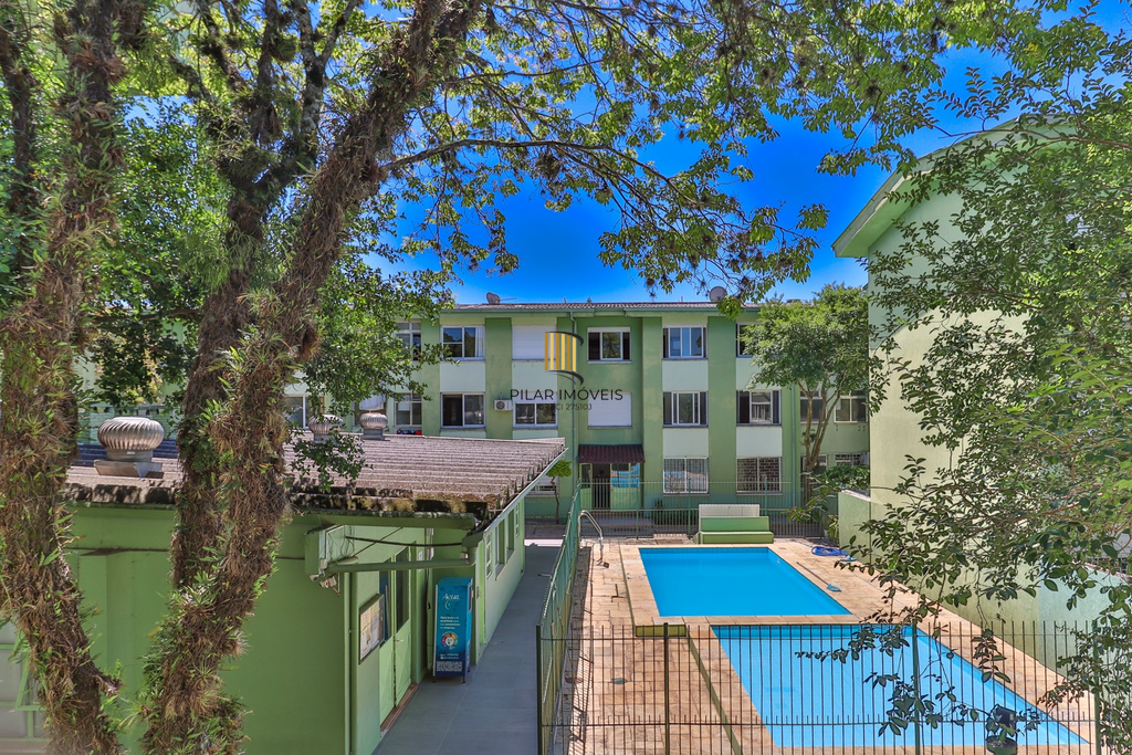 Casa 2 dormitórios no bairro Camaquã