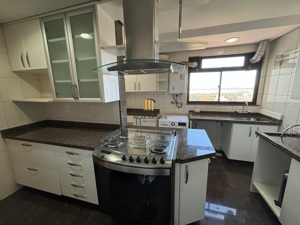 Apartamento 3 dormitórios no bairro Menino Deus