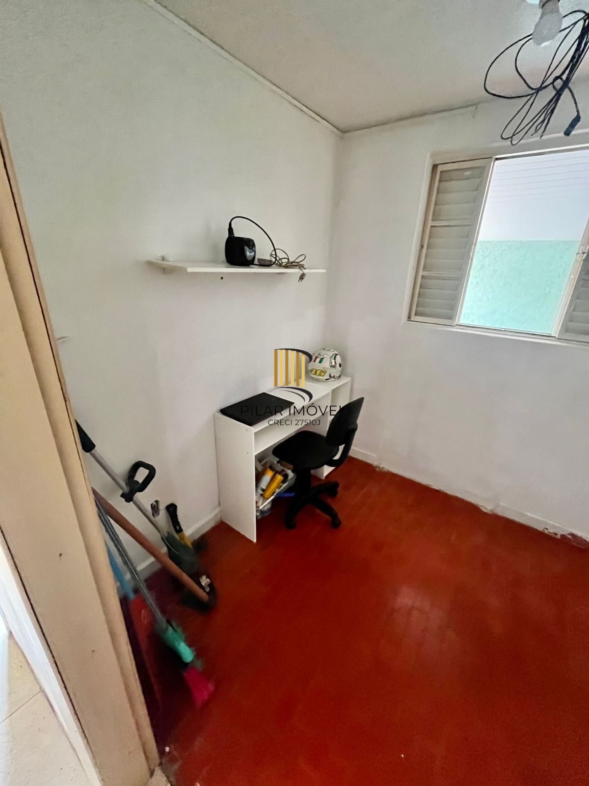 Casa com 80 m2 de área construída, 03 dorm, sala estar/jantar, cozinha, pátio