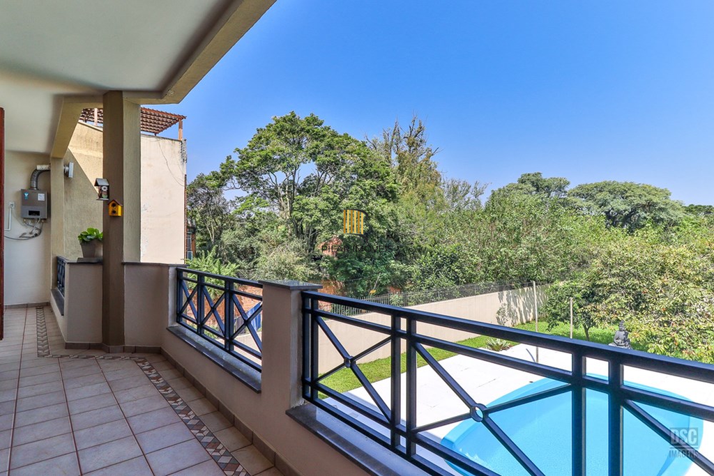 Casa 4 dormitórios no bairro Ipanema