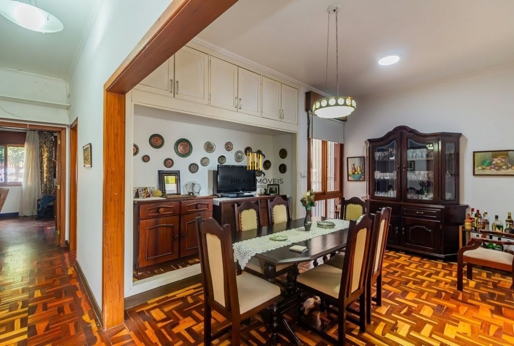 Casa 3 dormitórios no bairro Menino Deus