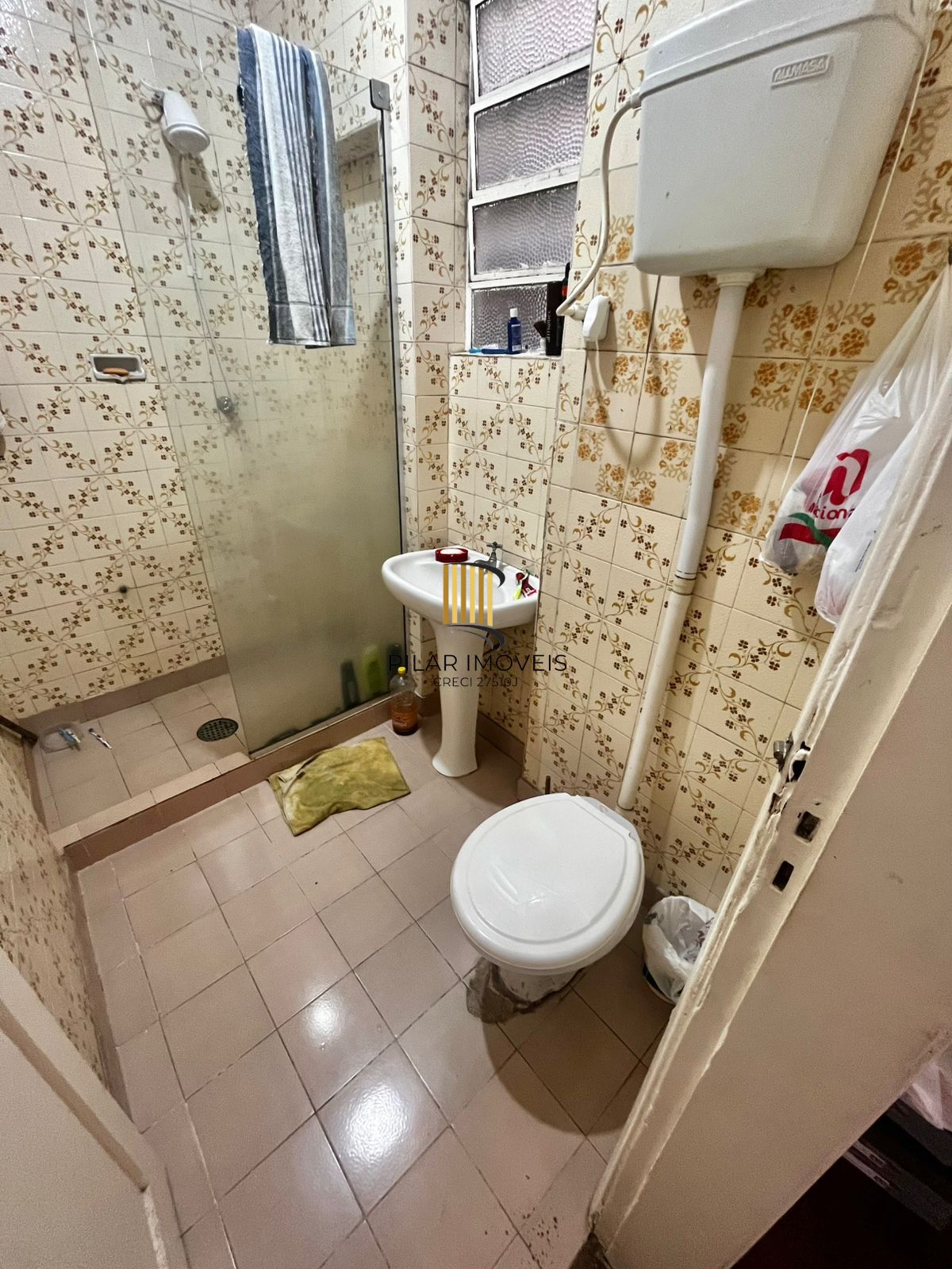 Apartamento de 1 dormitório no bairro Passo da Areia, com 41 m2, 02º pavto.