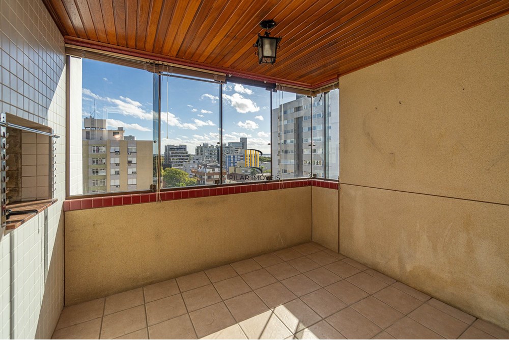 Apartamento 3 dormitórios no bairro Menino Deus