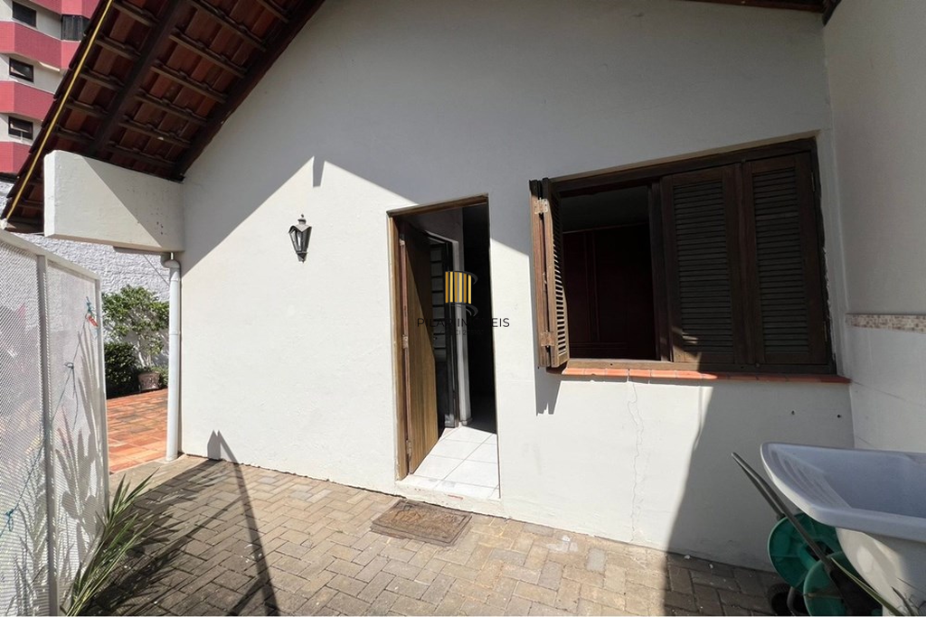 Casa 3 dormitórios no bairro Santana