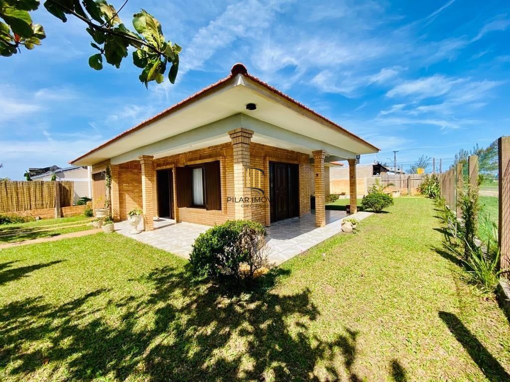Casa 2 dormitórios no bairro Arpoador