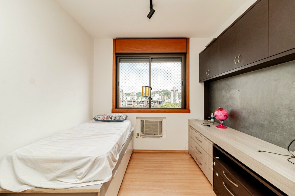 Apartamento 3 dormitórios no bairro Menino Deus