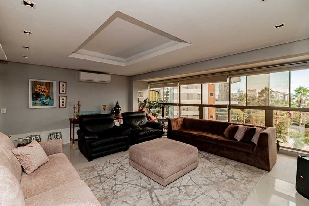 Apartamento 4 dormitórios no bairro Jardim Europa