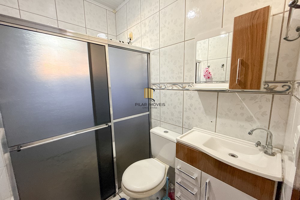 Casa 3 dormitórios no bairro Igara