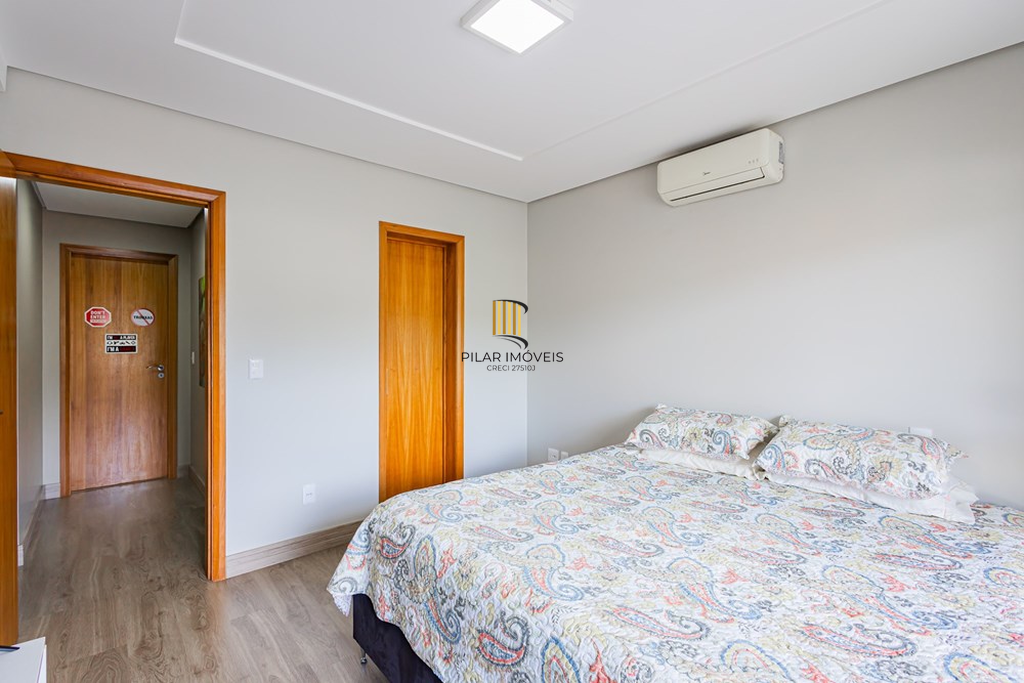 Casa 3 dormitórios no bairro Chácara das Pedras