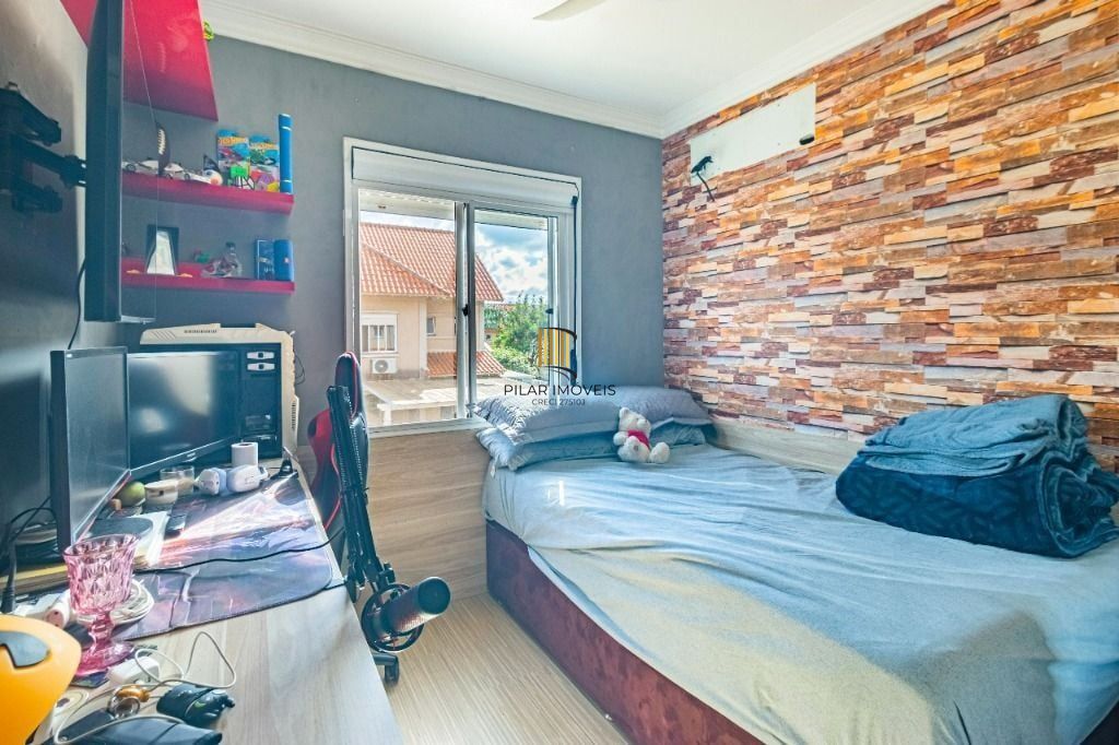 Casa 4 dormitórios no bairro Sarandi