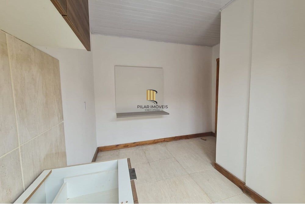 Casa 1 dormitório no bairro Maria Regina