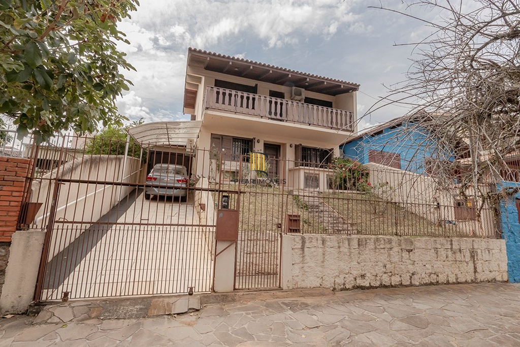 Casa 3 dormitórios no bairro Jardim Itu Sabará