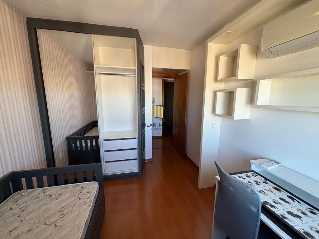 Apartamento 3 dormitórios no bairro Menino Deus