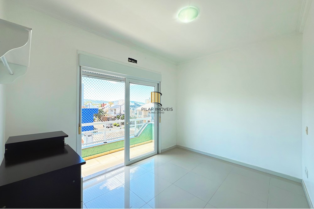 Casa 1 dormitório no bairro Hípica