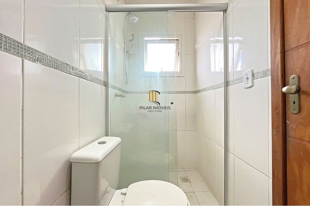 Casa 2 dormitórios no bairro Guarujá