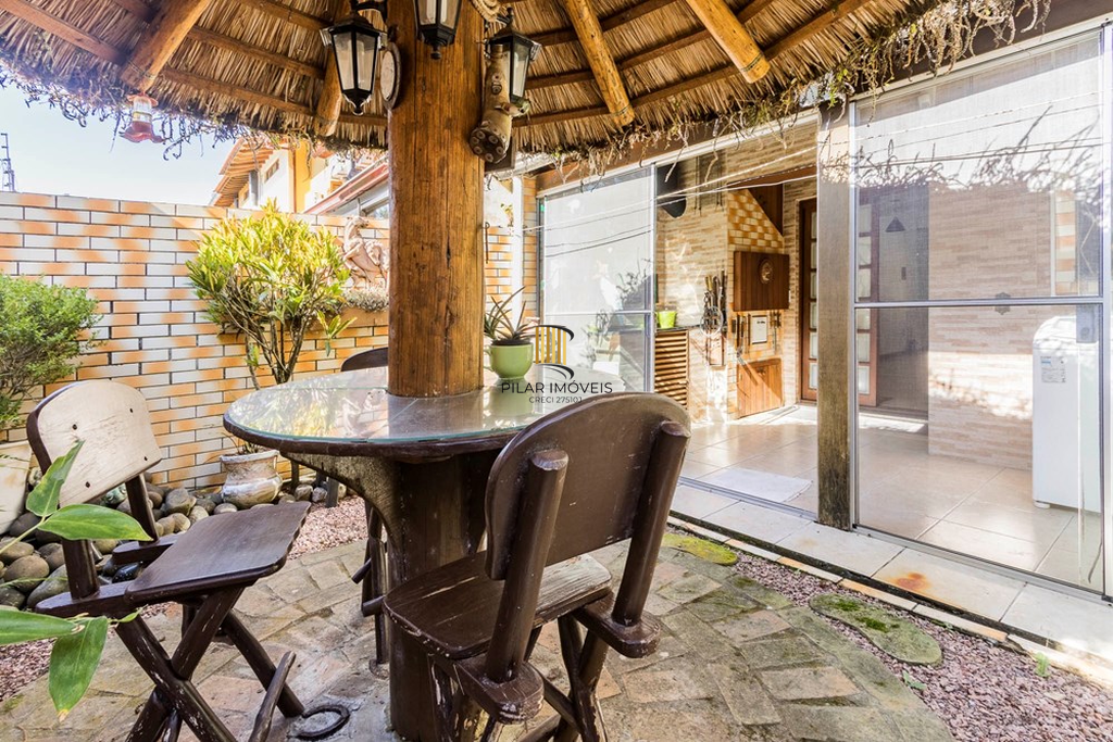 Casa de Condomínio 2 dormitórios no bairro Aberta dos Morros