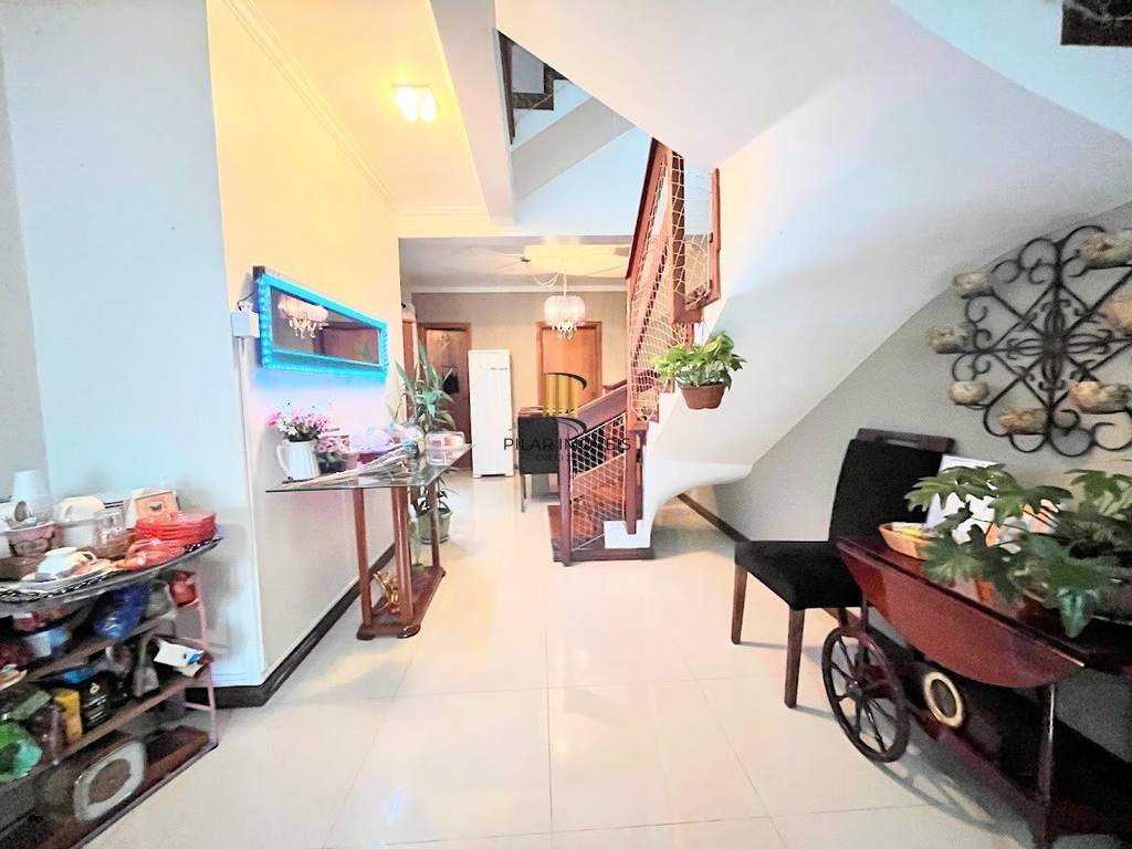 Casa 3 dormitórios no bairro Espírito Santo