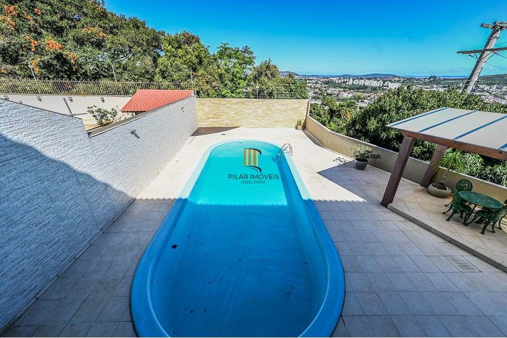 Casa de Condomínio 3 dormitórios no bairro Nonoai