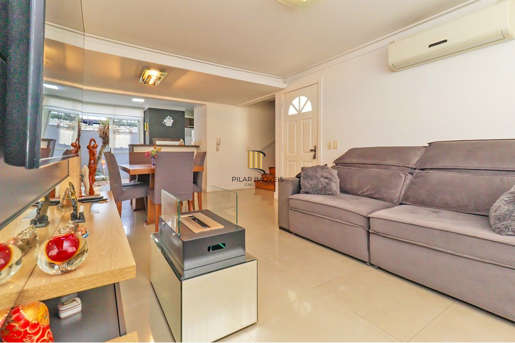 Casa de Condomínio 4 dormitórios no bairro Jardim Itu