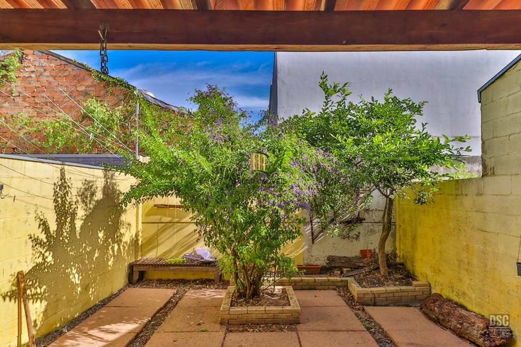 Casa de Condomínio 3 dormitórios no bairro Hípica