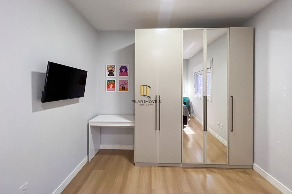 Casa de Condomínio 3 dormitórios no bairro Niterói