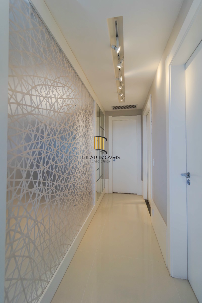 Apartamento 4 dormitórios no bairro Jardim Europa