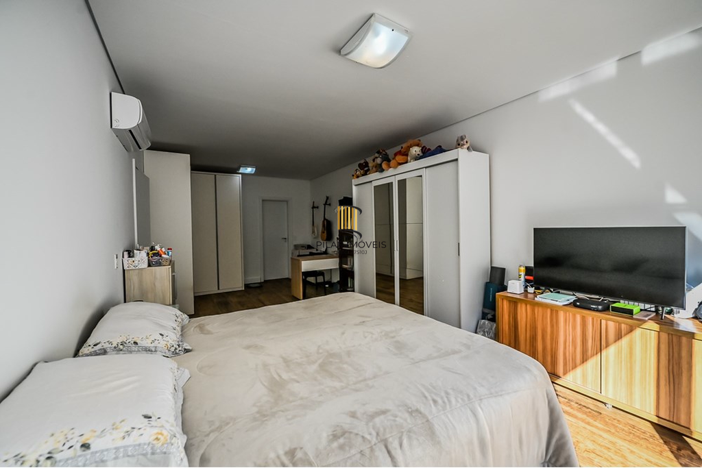 Casa de Condomínio 3 dormitórios no bairro Pedra Redonda