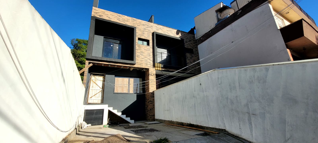 Casa 3 dormitórios no bairro Chácara das Pedras - Pilar Imóveis