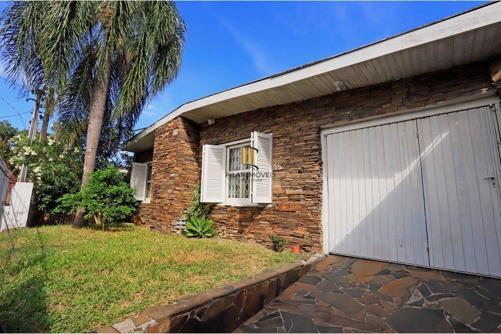 Casa 3 dormitórios no bairro Rubem Berta