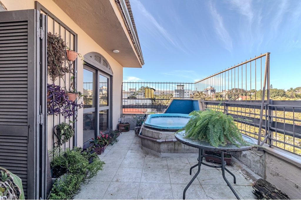 Cobertura 3 dormitórios no bairro Cristal