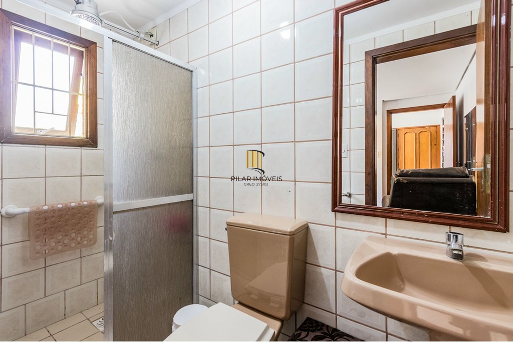 Casa 3 dormitórios no bairro Medianeira