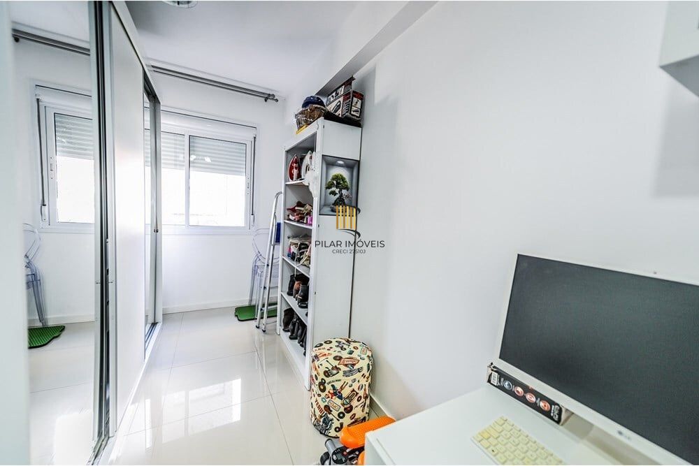 Apartamento 3 dormitórios no bairro Camaquã