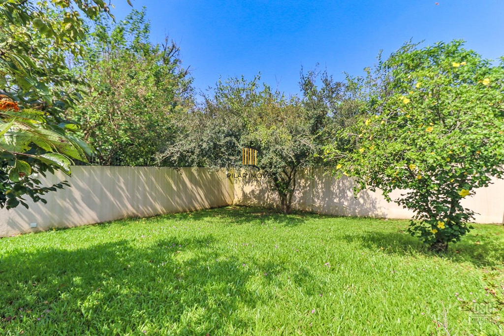 Casa 4 dormitórios no bairro Ipanema