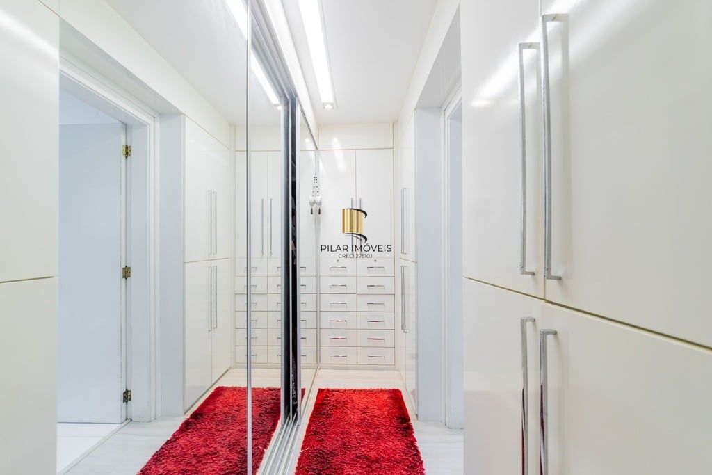 Apartamento 4 dormitórios no bairro Petrópolis