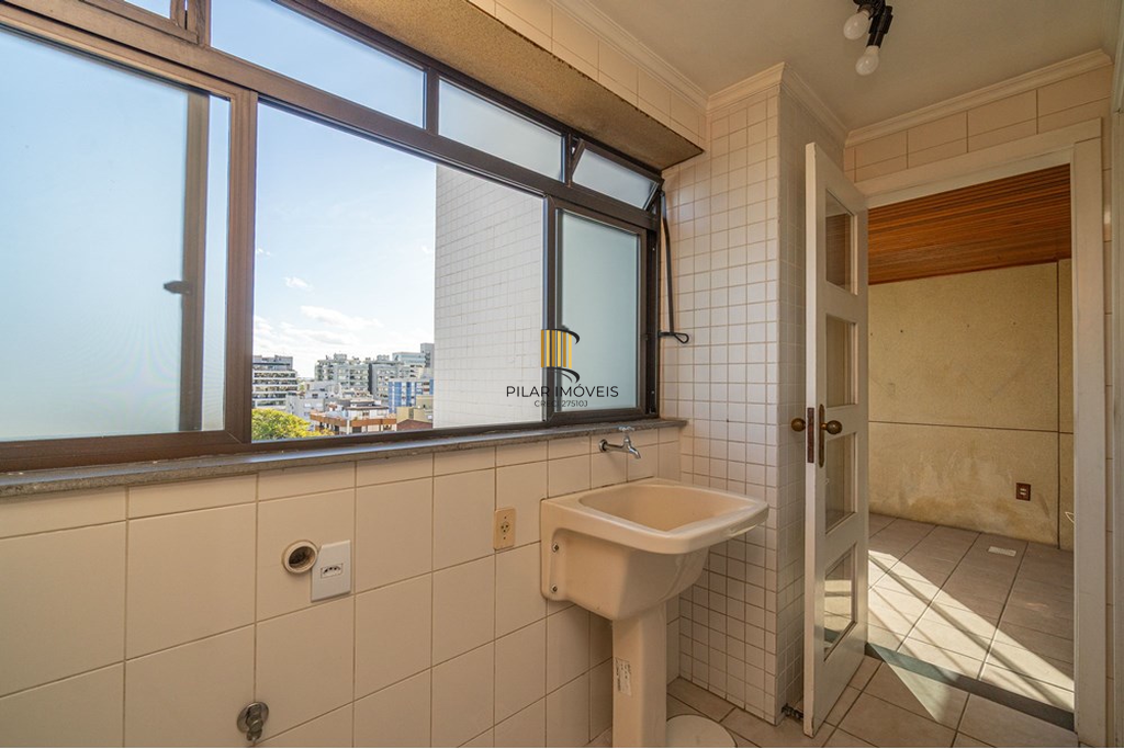 Apartamento 3 dormitórios no bairro Menino Deus