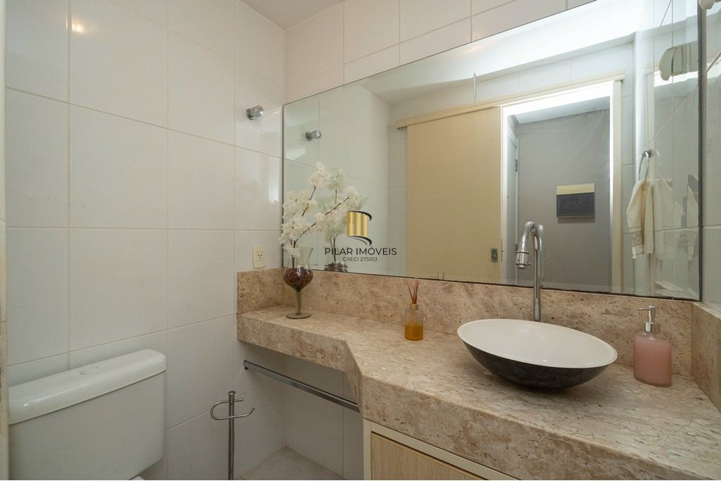 Apartamento 3 dormitórios no bairro Menino Deus