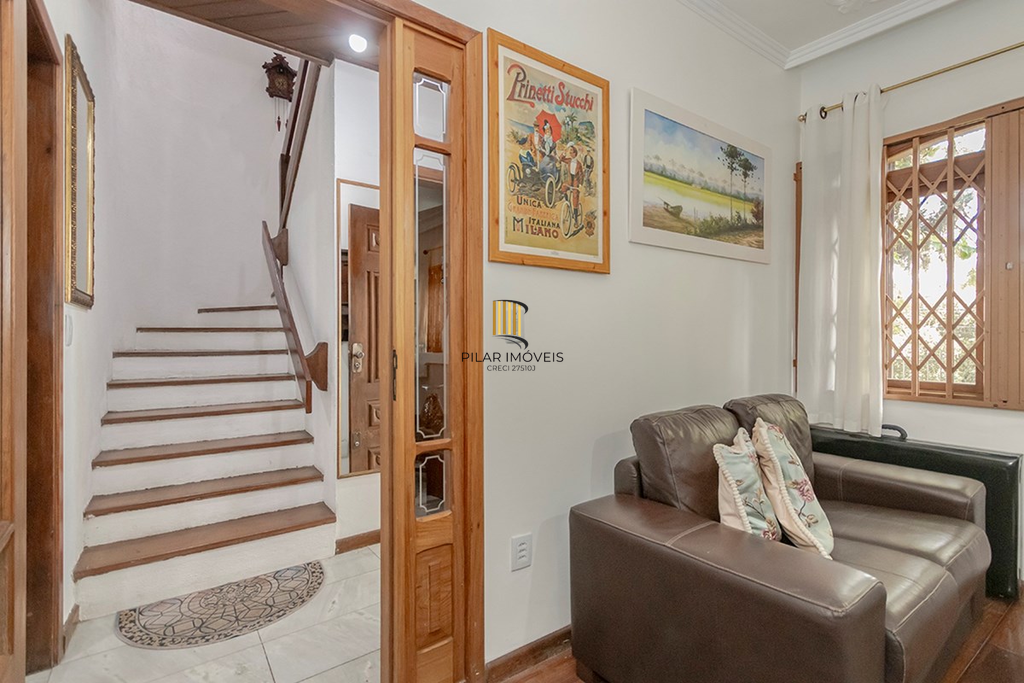 Casa 4 dormitórios no bairro Passo da Areia
