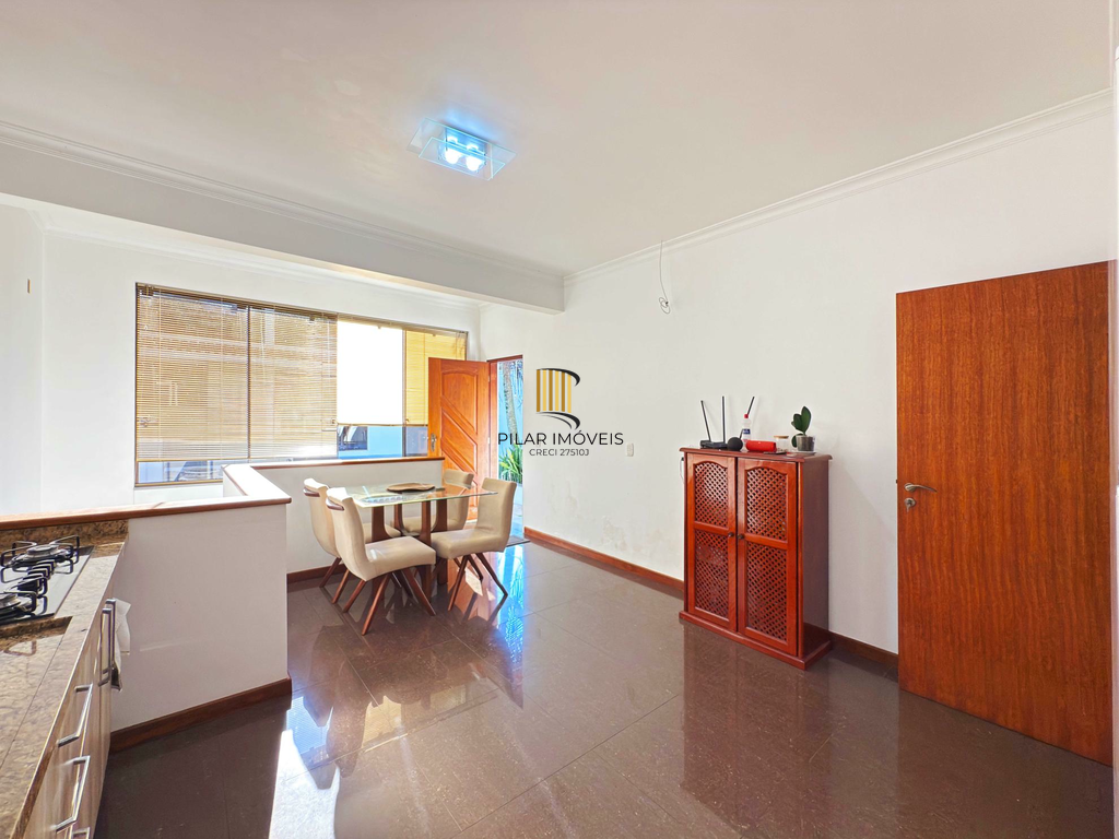 Casa 2 dormitórios no bairro Medianeira