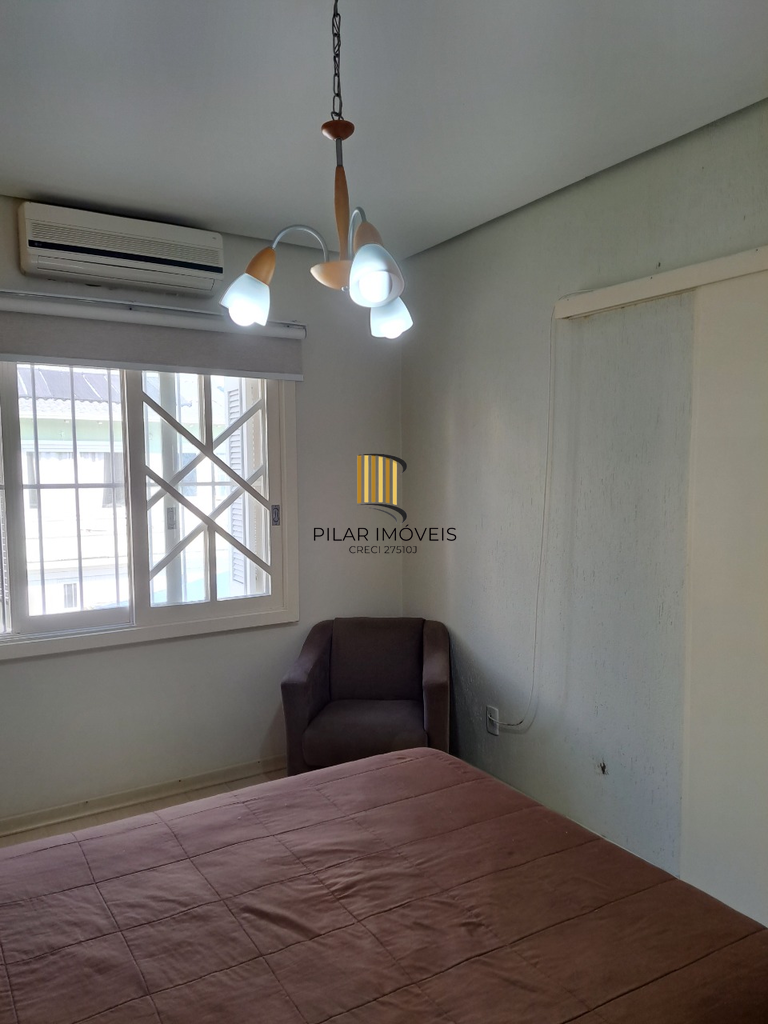 Casa 4 dormitórios no bairro Cristal