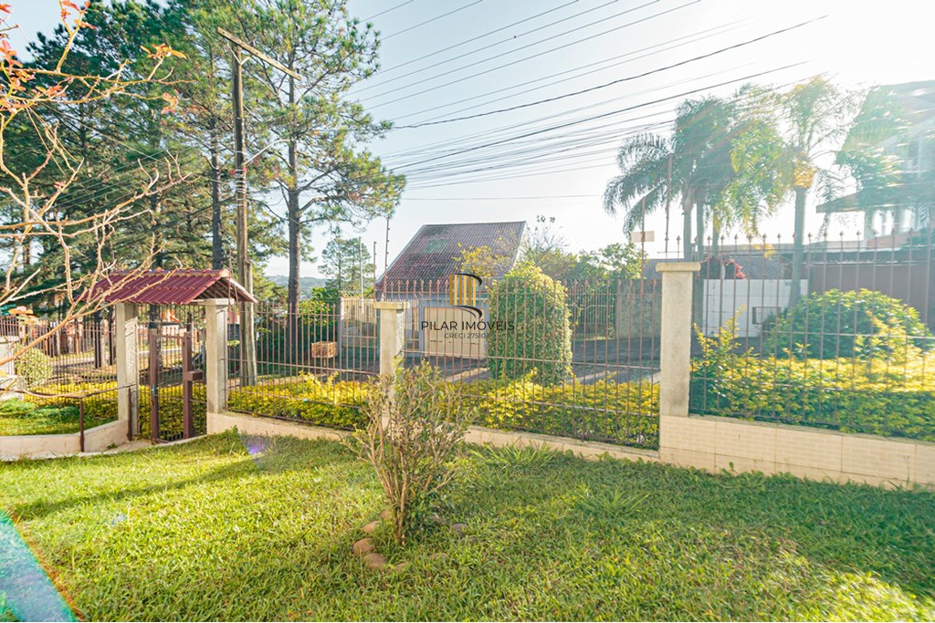 Casa 2 dormitórios no bairro Lomba do Pinheiro