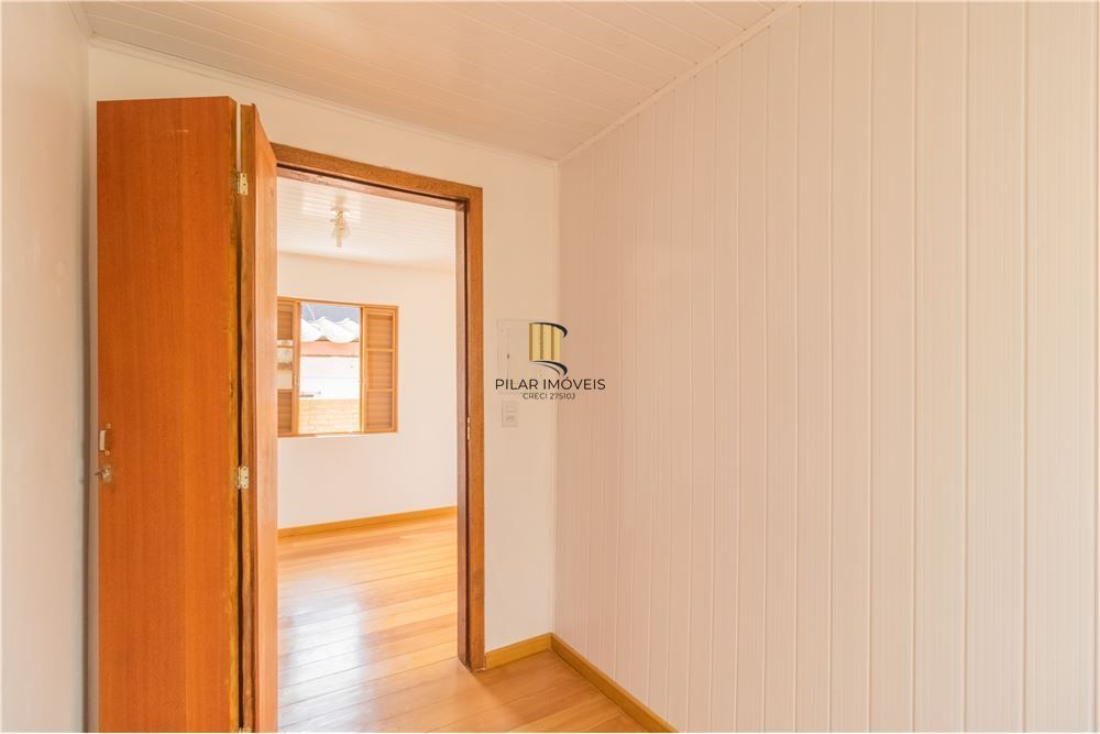 Casa 5 dormitórios no bairro Partenon