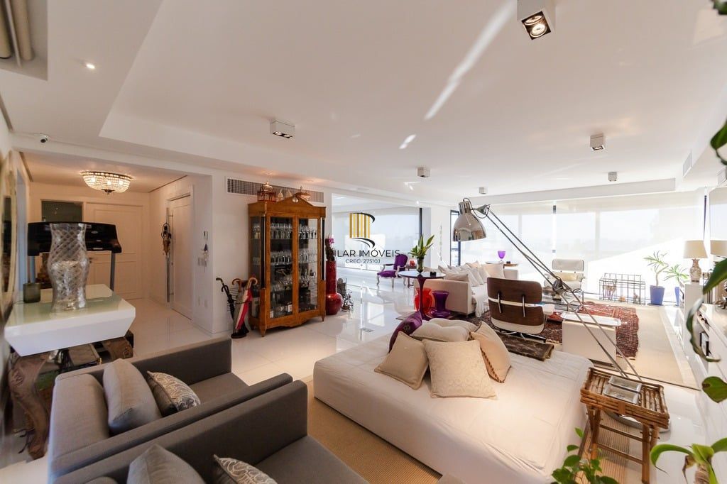 Apartamento 4 dormitórios no bairro Bela Vista