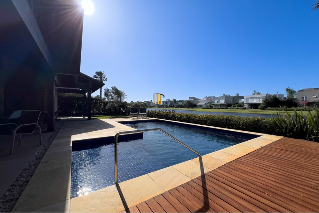 Casa de Condomínio 4 dormitórios no bairro Centro