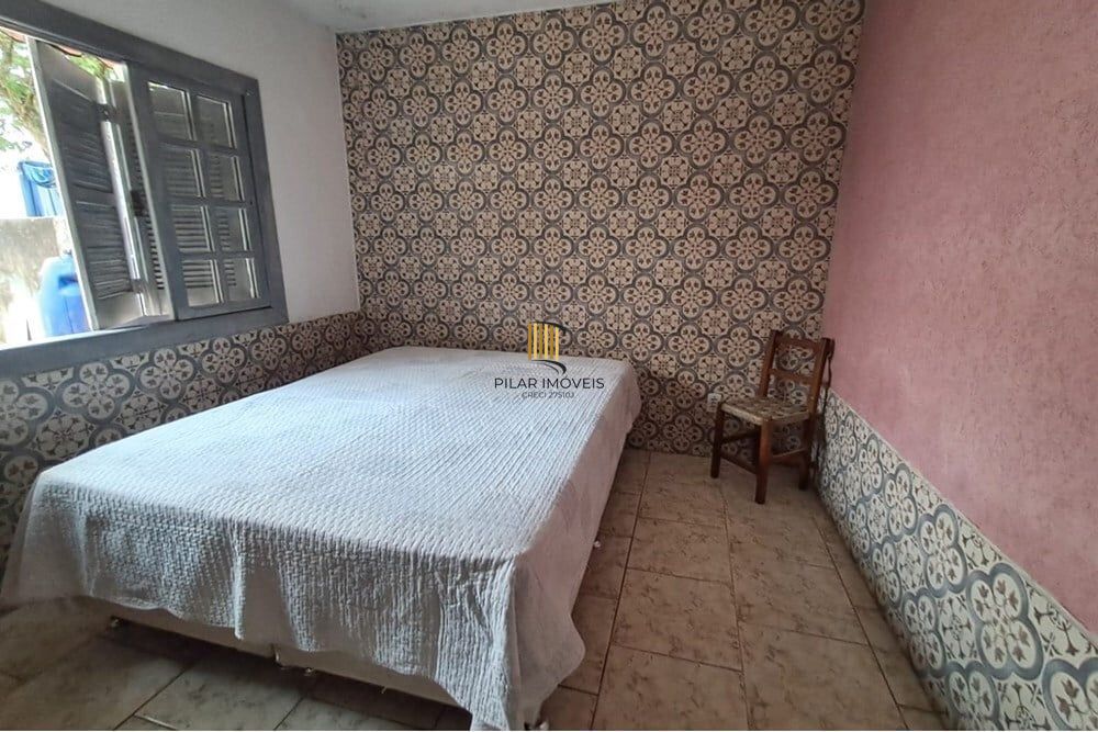 Casa 3 dormitórios no bairro Jardim Algarve