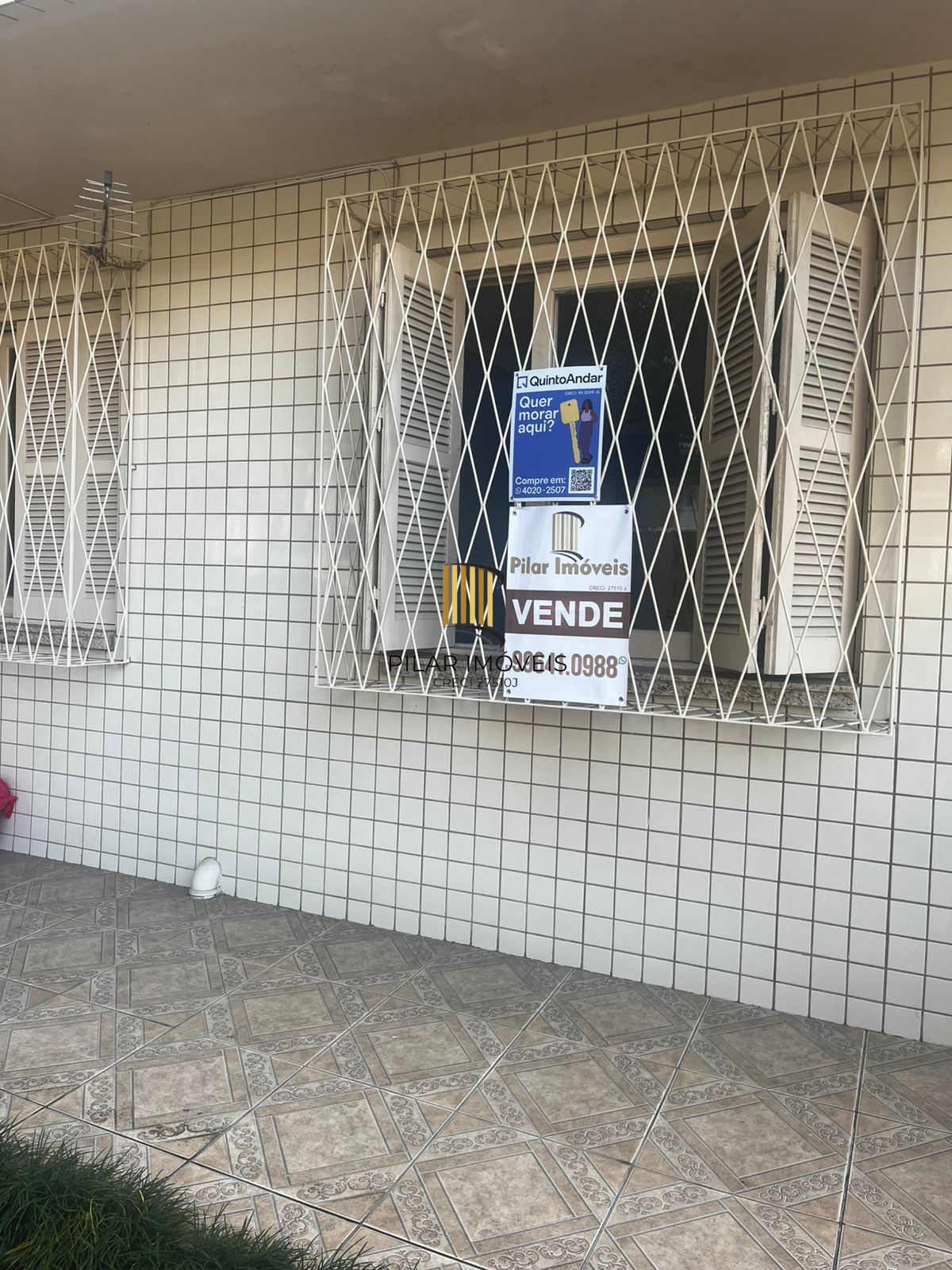 Apto térreo, 01 dorm, água quente, área fechada, 50 m², 200 m do Shopping Wallig