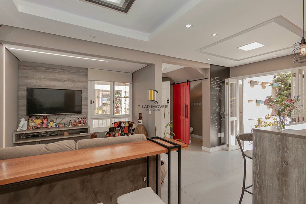 Casa 3 dormitórios no bairro Ipanema