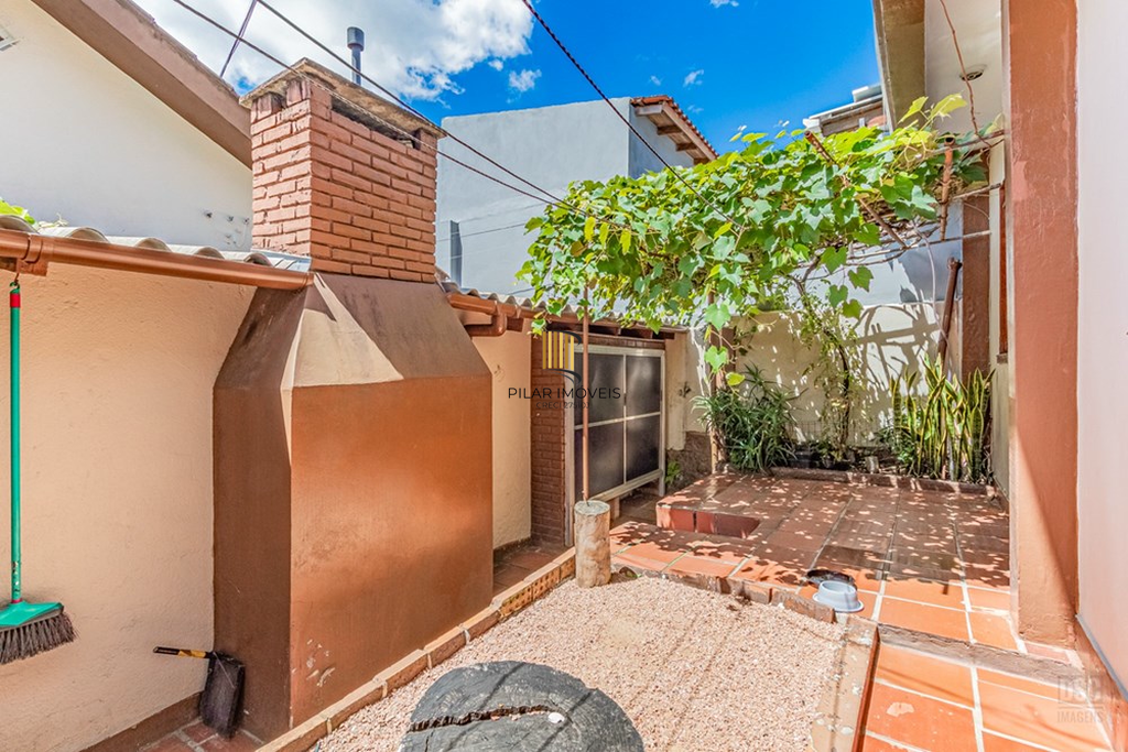 Casa 5 dormitórios no bairro Tristeza