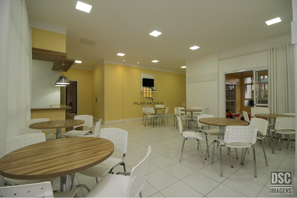 Apartamento 3 dormitórios no bairro Vila Ipiranga