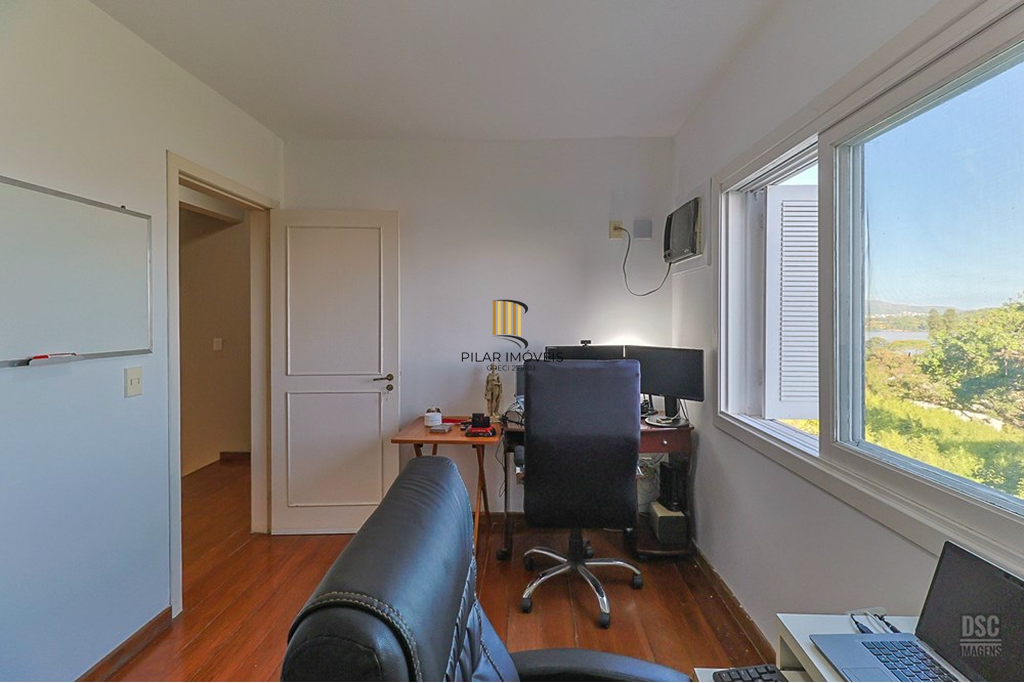 Casa de Condomínio 3 dormitórios no bairro Vila Conceição